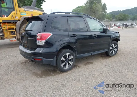 2018 Subaru Forester 2.5I Premium from USA, damaged, VIN JF2SJAEC1JH605082